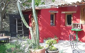 maison dans jardin